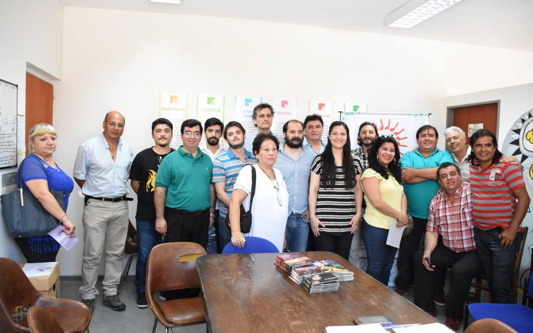 Entrega de réplicas de arte de tapa